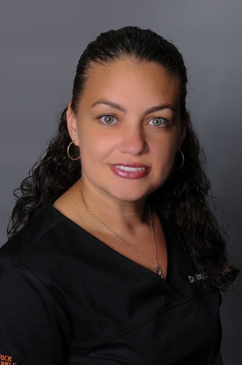 Dr. Yenisey "Jeni" Yanes D.P.M., A.A.C.F.A.S.
